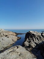 2-bed Coastal Cottage - Sleeps 4 - Pet Friendly