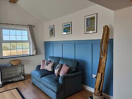 2-bed Coastal Cottage - Sleeps 4 - Pet Friendly