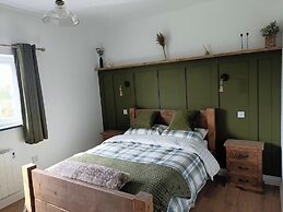 2-bed Coastal Cottage - Sleeps 4 - Pet Friendly