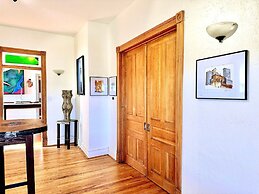 Franklin Fab Gallery House