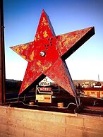 Franklin Fab Gallery House