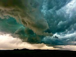 Amazing Historic 1800s Carriage House