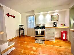 Amazing Historic 1800s Carriage House