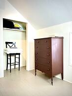 Amazing Historic 1800s Carriage House