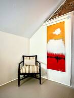 Amazing Historic 1800s Carriage House