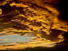 Amazing Historic 1800s Carriage House