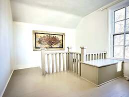 Amazing Historic 1800s Carriage House