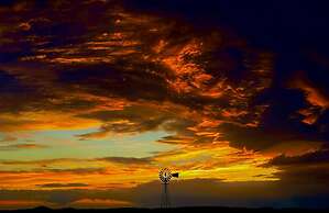 Amazing Historic 1800s Carriage House