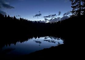 Amazing Historic 1800s Carriage House