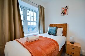 Manchester Gem - Stylish Apartment in Wigan