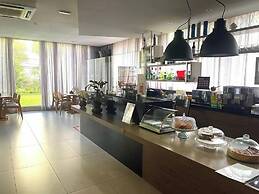 Urban Home Stay - Ramada