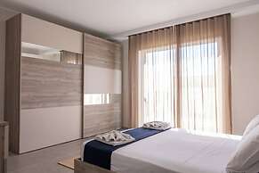 Horizon Suites by the Sea