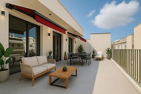 THE NIXON Suite and Apartments Hotel