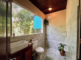 Iwa Żaru Beautiful Sea View Hotel