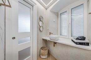 Grand Palace Luxury Retreat - Tale Of The Sea