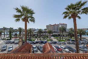 Grand Palace Luxury Retreat - Tale Of The Sea