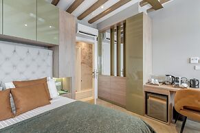 Grand Palace Luxury Retreat - Tale Of The Sea