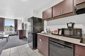 Cobblestone Hotel & Suites - Eaton
