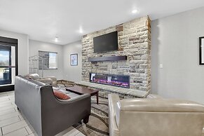Cobblestone Hotel & Suites - Eaton