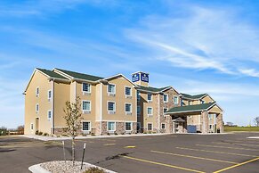 Cobblestone Hotel & Suites - Eaton