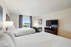 Cobblestone Hotel & Suites - Eaton