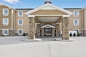 Cobblestone Hotel & Suites - Eaton