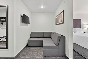 Cobblestone Hotel & Suites - Eaton