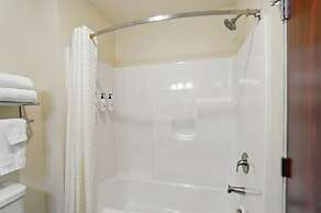 Cobblestone Hotel & Suites - Eaton