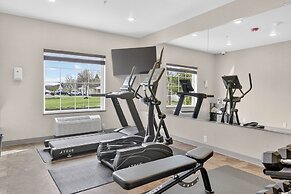 Cobblestone Hotel & Suites - Eaton