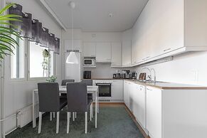 Homelike 1BR Apt. with Sauna & Parking