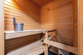 Homelike 1BR Apt. with Sauna & Parking