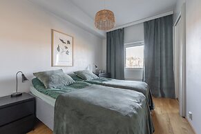 Homelike 1BR Apt. with Sauna & Parking
