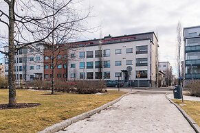 Homelike 1BR Apt. with Sauna & Parking