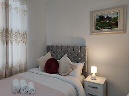 Tower Bridge Roomzzzz BnB