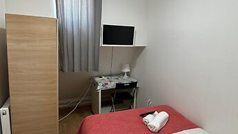 Tower Bridge Roomzzzz BnB