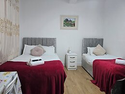 Tower Bridge Roomzzzz BnB