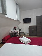 Tower Bridge Roomzzzz BnB