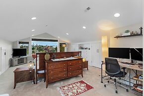 Madrona Bliss A Modern Escape (114429191)
