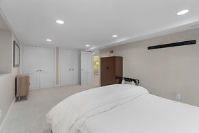 Madrona Bliss A Modern Escape (114429191)