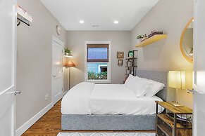 Madrona Bliss A Modern Escape (114429191)