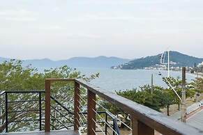 Casa de Frente pro Mar com Piscina
