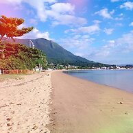 Casa de Frente pro Mar com Piscina