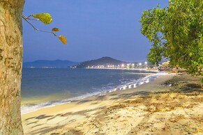 Casa de Frente pro Mar com Piscina