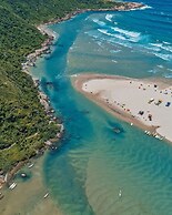 Casa de Frente pro Mar com Piscina