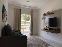 Condomínio com Piscina á 500m da Praia