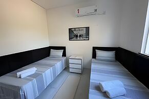 Condomínio com Piscina á 500m da Praia