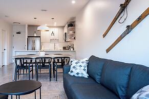 Drop In Condo by Revelstoke Vacations