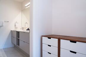 Drop In Condo by Revelstoke Vacations