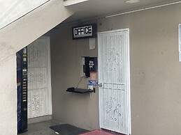 Bob's Motel