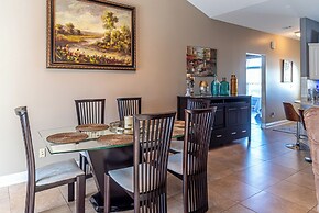 Private Home by the Beach , With hot tub and Pool Dog Friendly